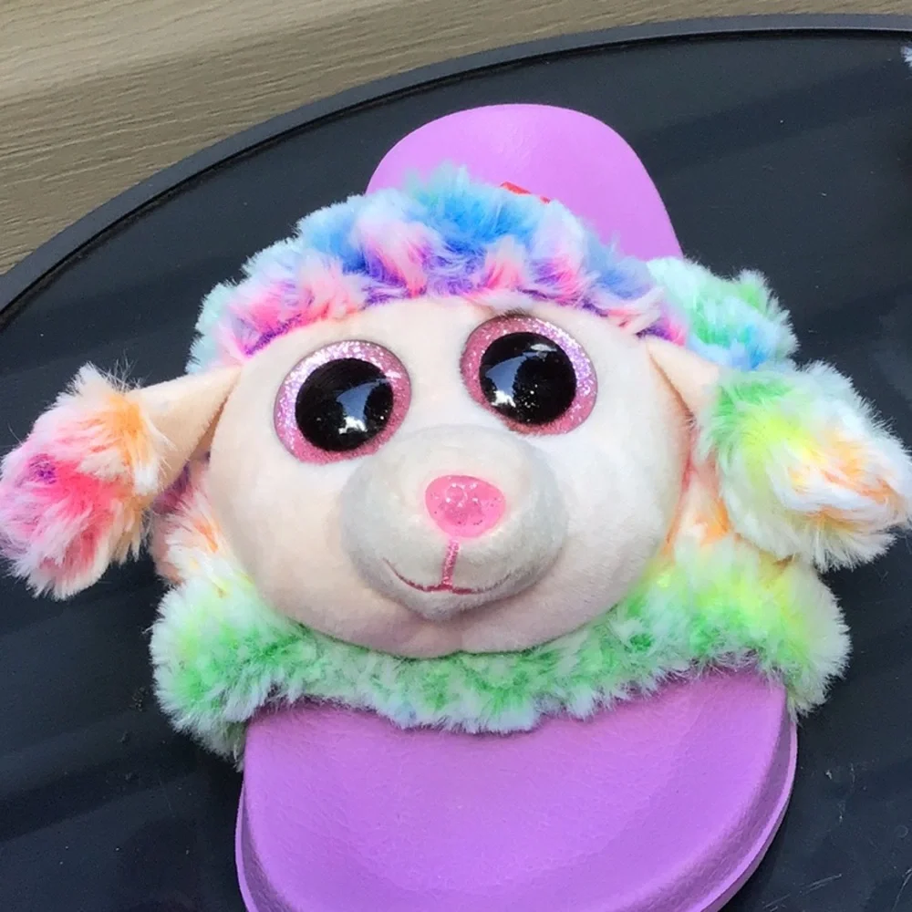 SALE! Big Girls TY Slides Size 4/5, Adorable and Like New!